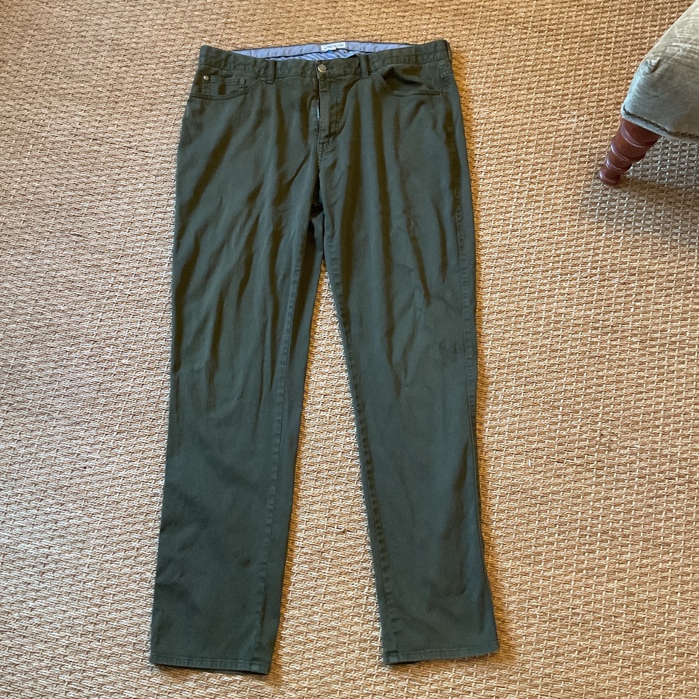 Peter Millar pants. Dark green. Size 38. Excellent condition